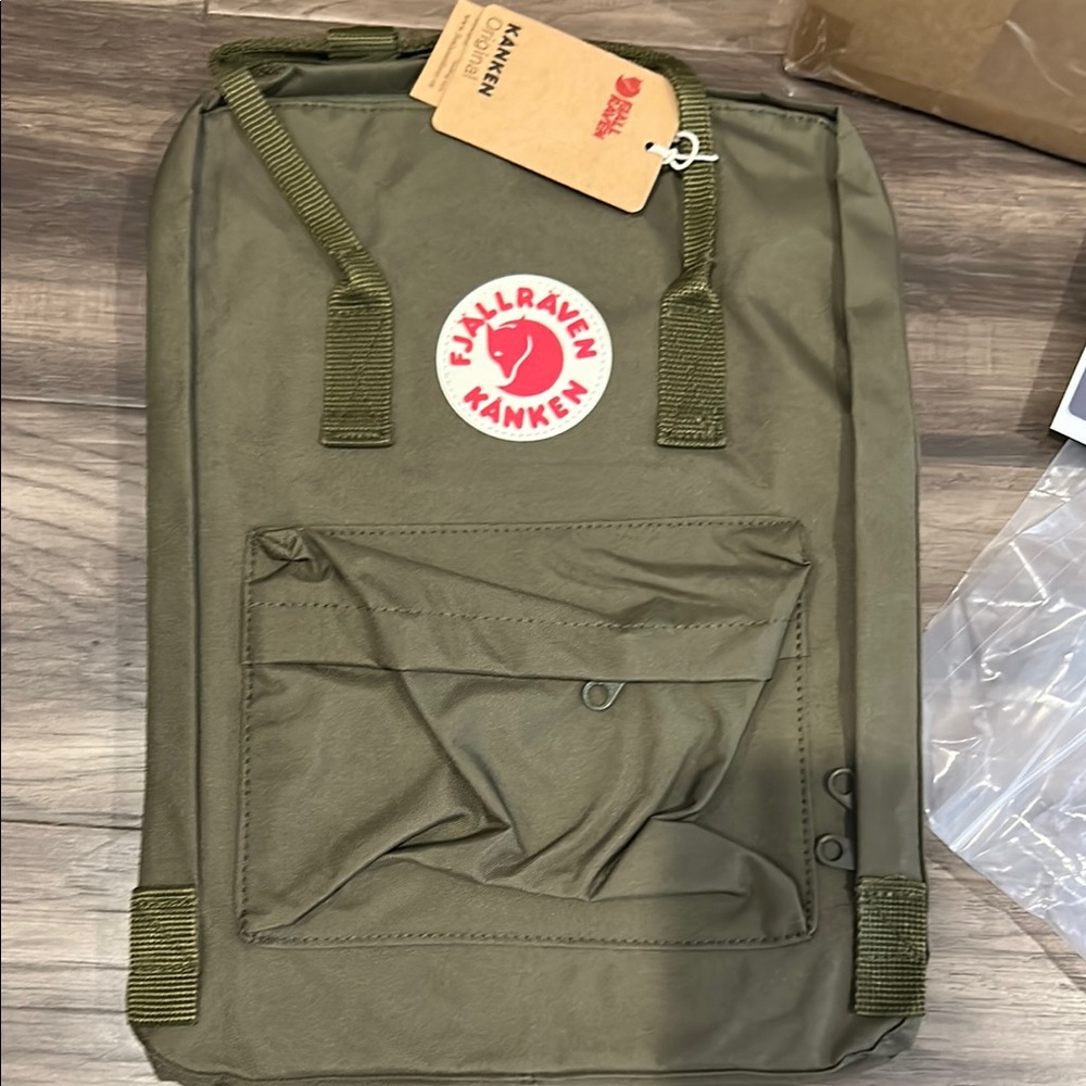 Green Backpack Iconic Design Durable